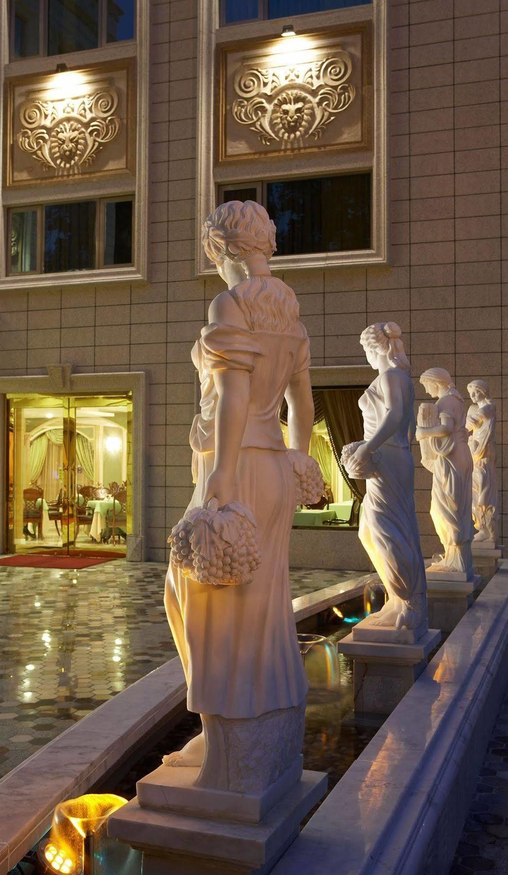 Royal Seasons Hotel Beitou Taipei Exterior photo