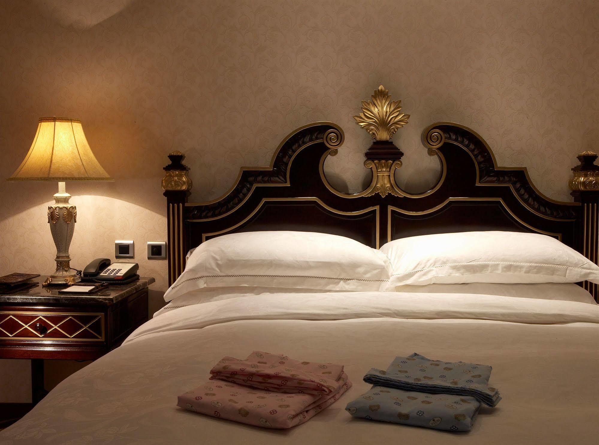 Royal Seasons Hotel Beitou Taipei Exterior photo