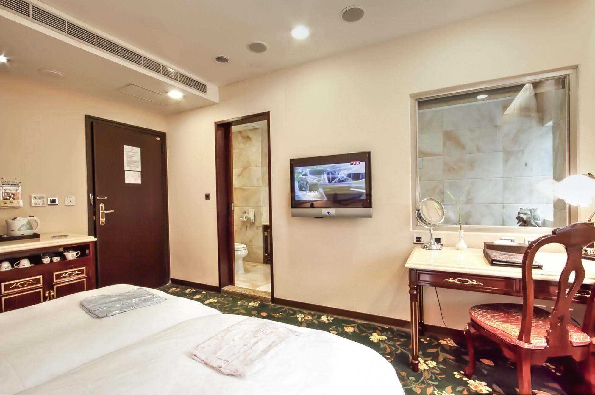 Royal Seasons Hotel Beitou Taipei Exterior photo
